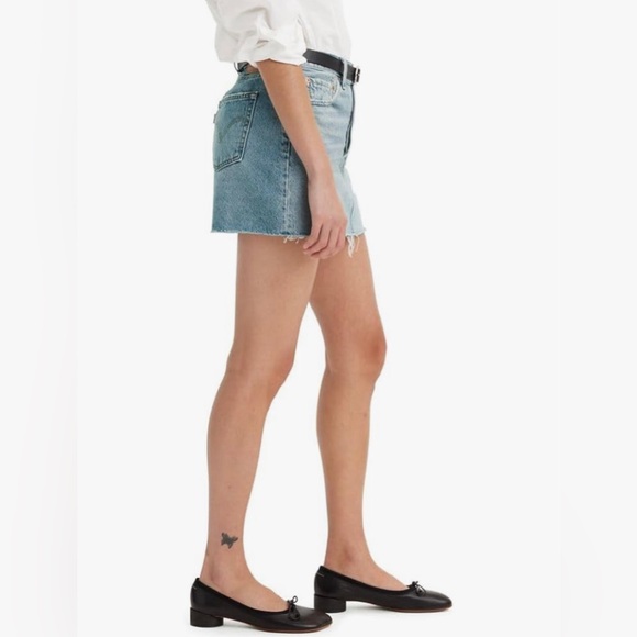 Levi's Women's Icon Skirt - Button Fly and Raw Hem - Picture 2 of 13